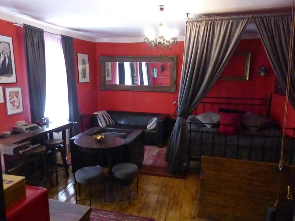 شقة Decadent Art Club Český Krumlov المظهر الخارجي الصورة