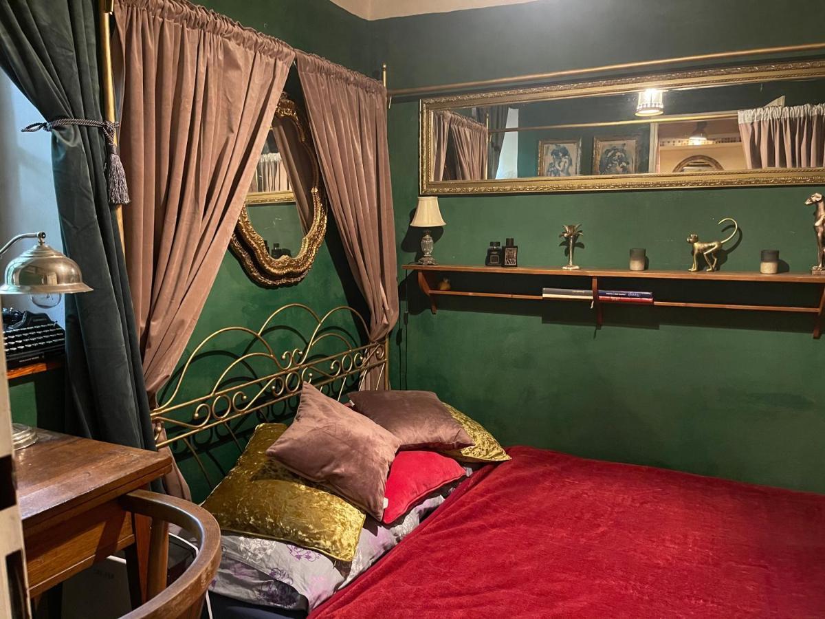 شقة Decadent Art Club Český Krumlov المظهر الخارجي الصورة