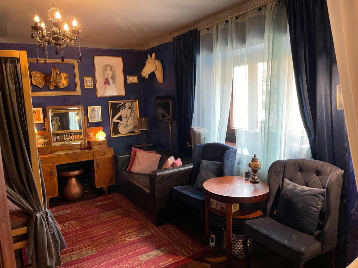 شقة Decadent Art Club Český Krumlov المظهر الخارجي الصورة